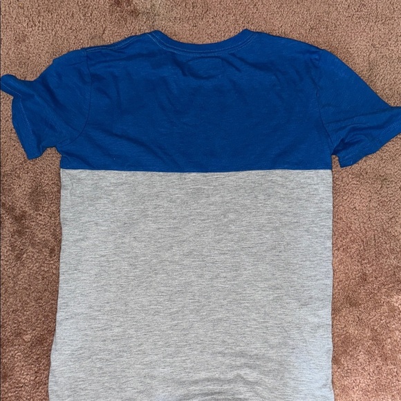 Eddie Bauer Two-Tone Tee with Vibrant Pocket - Picture 3 of 3